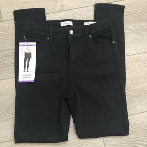 NWT- size 4 -30” inseam